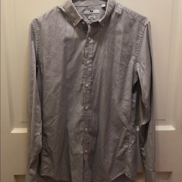 Uniqlo long sleeve slim fit button down - Picture 2 of 3